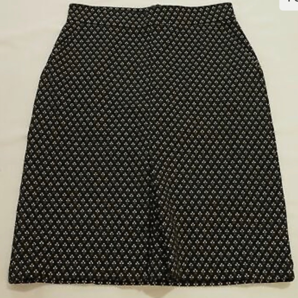NWT Banana Republic patterned black white midi skirt sz 4 Classic chic